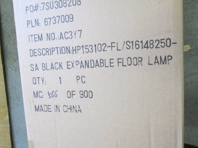 Expandable Floor Lamp  Retail $109....