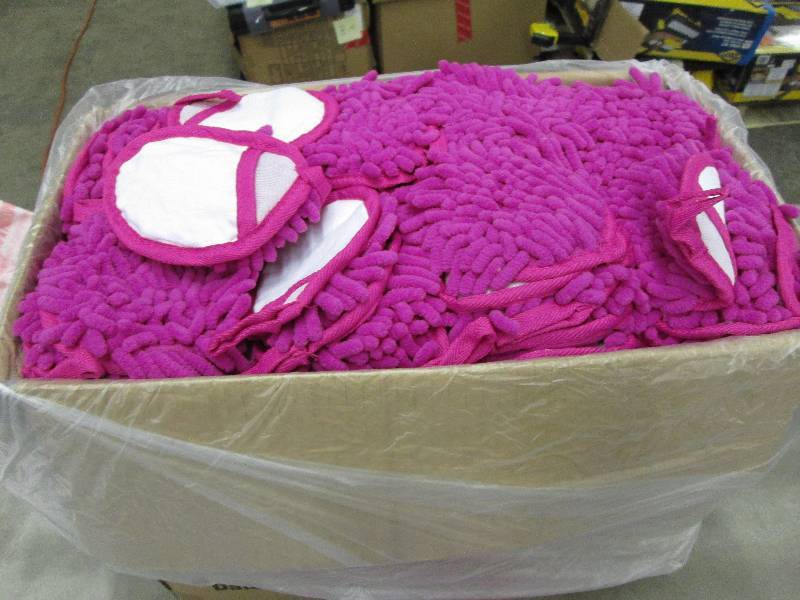 Case of 200 Pink Fizzy Fuzzy Duster...