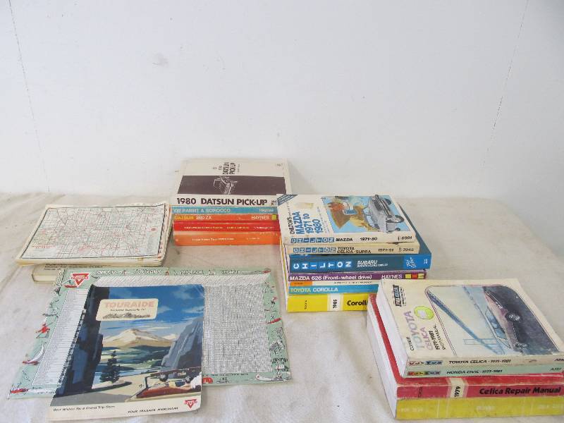lot 26 image: Lot of Vintage Auto Shop Repair Manuals