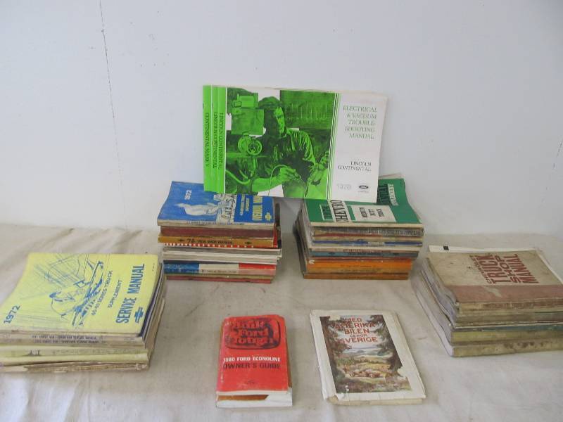 lot 28 image: Lot of Vintage Auto Shop Repair Manuals