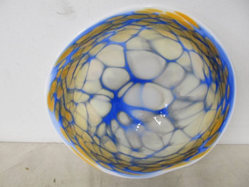 lot 30 image: Beautiful LARGE Handcrafted Crystal Charger