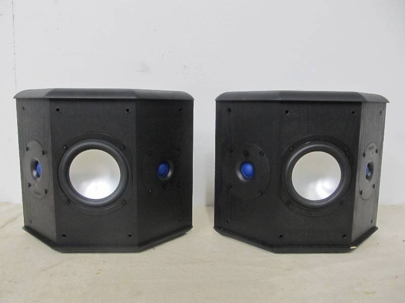 lot 57 image: Nice Pair of SAPPHIRE Speakers