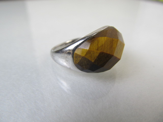 lot 75 image: Sterling Silver Ring wLarge Faceted Tiger Eye 