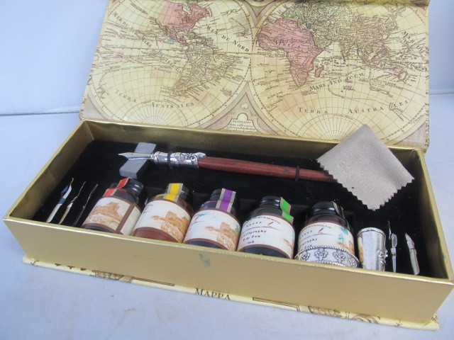 lot 78 image: BRAND NEW Calligraphy Set wPen Nibs & Colored Inks
