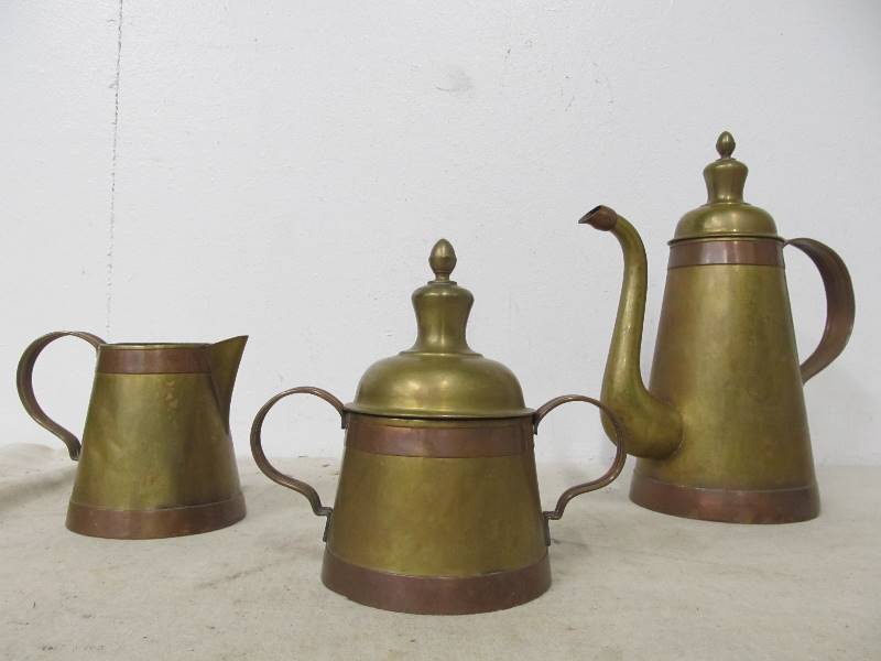lot 112 image: Vintage Austrian Copper Teapot wCream & Sugar Set