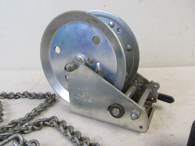 lot 98 image: Trailer Winch wChain & Strap