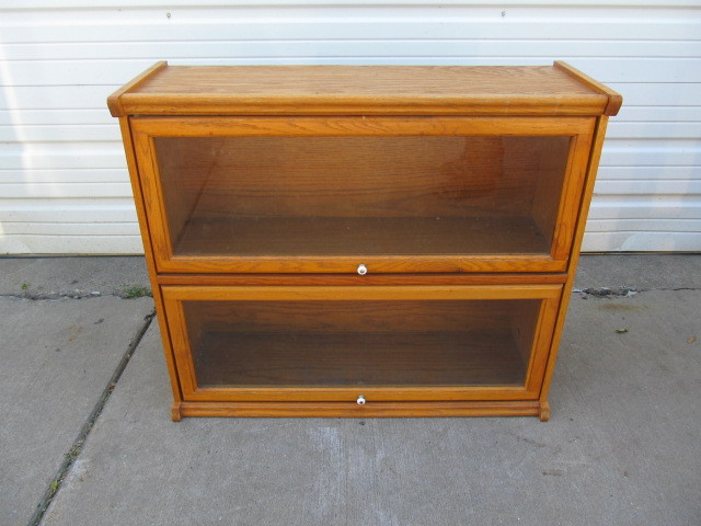 lot 155 image: 2 Door Wooden Lawyer Style Bookcase 