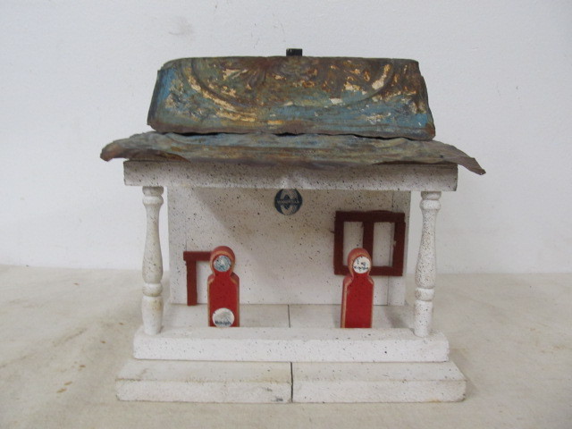 lot 157 image: Folk Art MOBIL Oil Gas Station Bird House