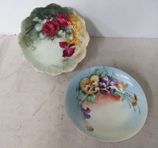 lot 165 image: 2 Antique Porcelain Serving Bowls