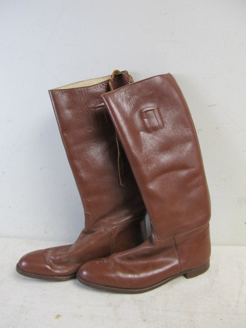 lot 204 image: Vintage Mens Leather BUTTERWORTH Riding Boots