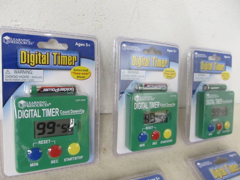 lot 125 image: Lot of BRAND NEW Digital Timers