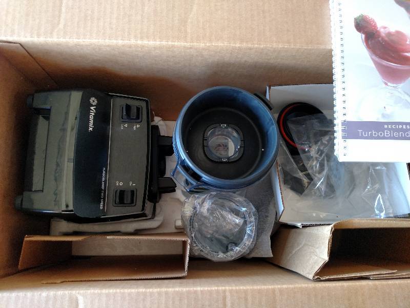 lot 3 image: Vitamix Model VM0102 Turbo Blend, T...
