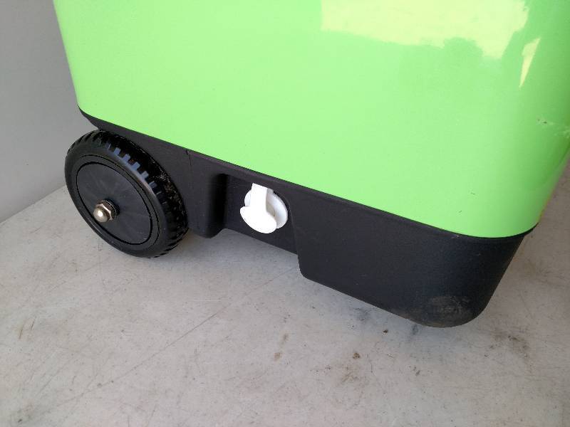 lot 14 image: Hornitos Rolling Cooler, New...