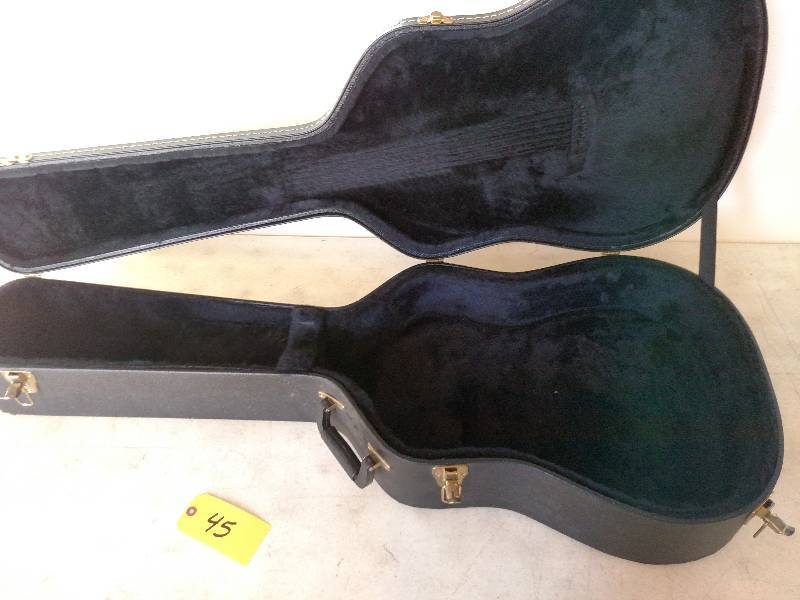 lot 45 image: Garrison Guitar Case...