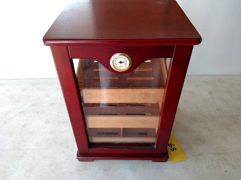 lot 63 image: Cigar Display Case with Door Seal &...
