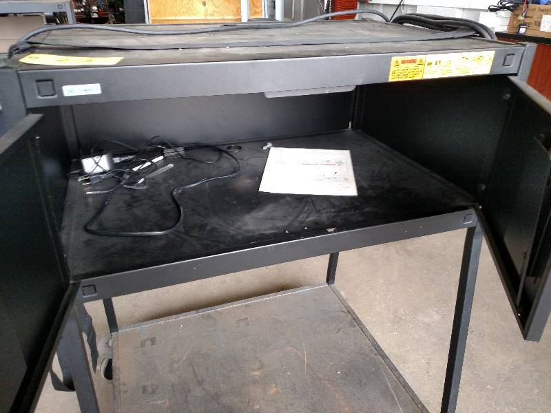 lot 213 image: Bretford AV Cart...