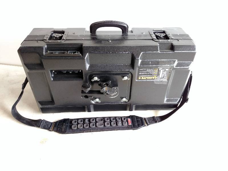 lot 216 image: Lowel L7 Caselight 4, Works...