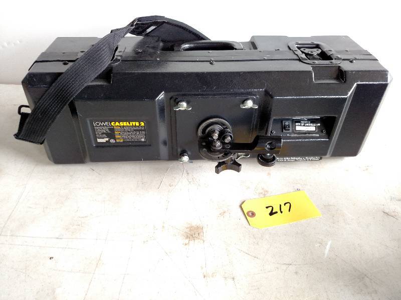 lot 217 image: Lowel L7 Caselight 2, Works...