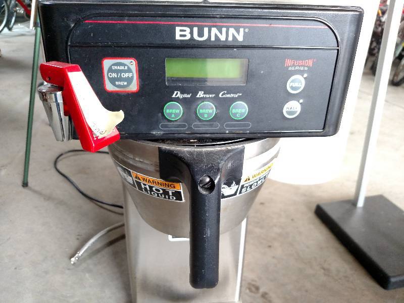 lot 262 image: Bun ICB-DV, Base Coffee Maker...