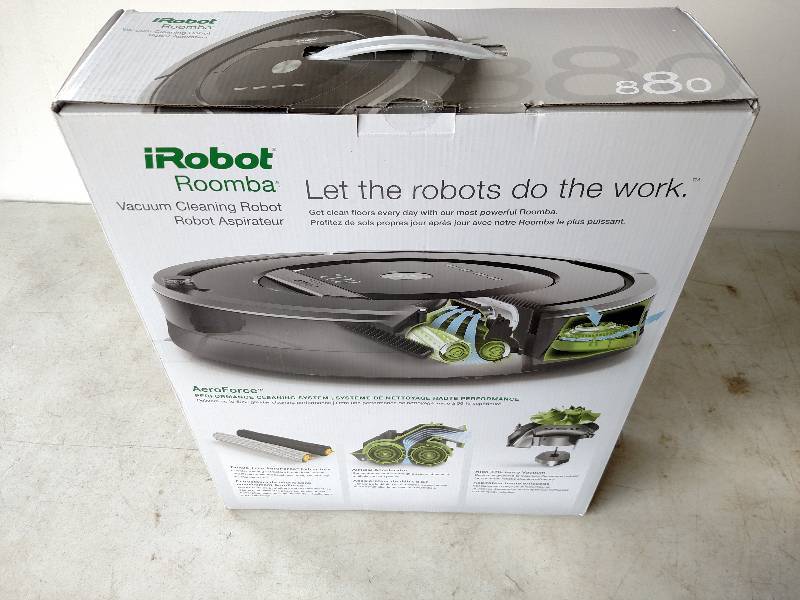 lot 275 image: IRobot Roomba, New...