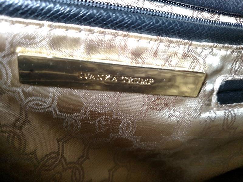 lot 318 image: (5) Bags & (2) Wallets...