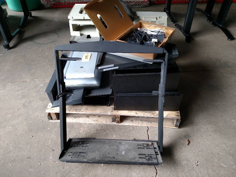 lot 328 image: Asstd Electronics & Components...