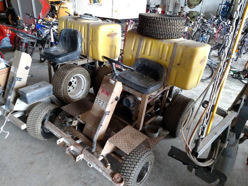 lot 242 image: Kromer Sprayer, 50 Gallon Tank, Nee...