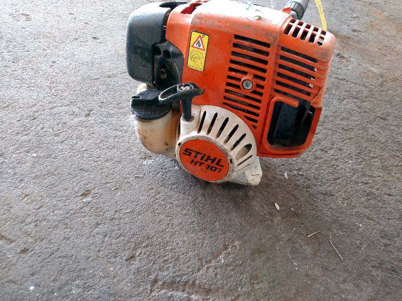 lot 133 image: Stihl HT101 Telescopic Gas Pole Saw...