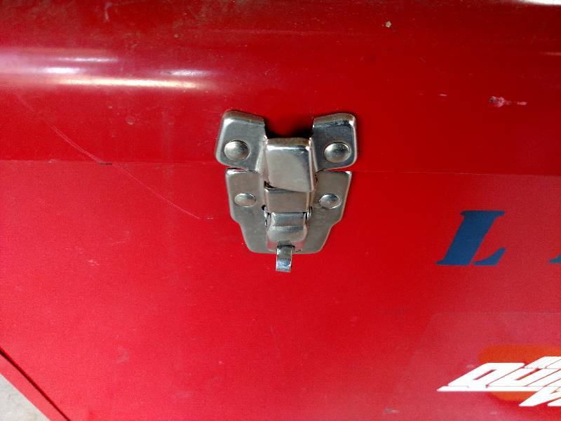 lot 144 image: Toolbox, 30x12x15...