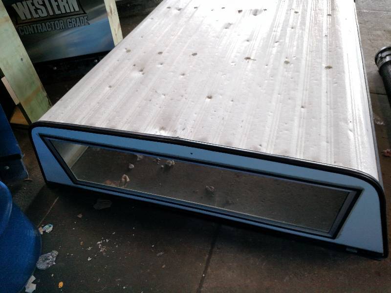 lot 152 image: Unicover Aluminum Topper, Fits Full...