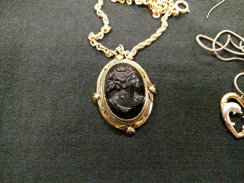 lot 354 image: Asstd Jewelry