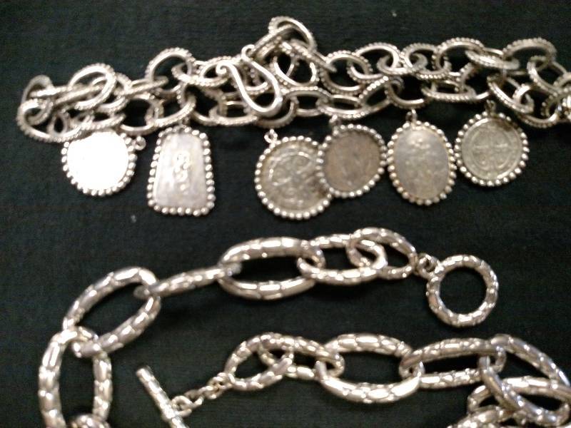 lot 355 image: (2) Necklaces...