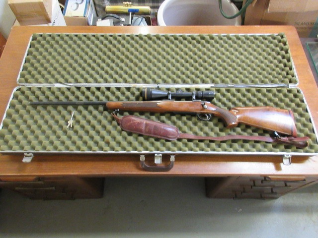 lot 601 image: SAKO BOLT ACTION RIFLE