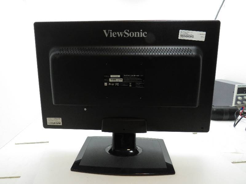 lot 7 image: VIEW SONIC LCD MONITOR