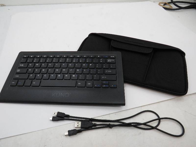 lot 37 image: LOT OF 5 KUNO KEY BOARD