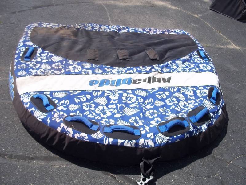lot 19 image: Aqua Glide Towable
