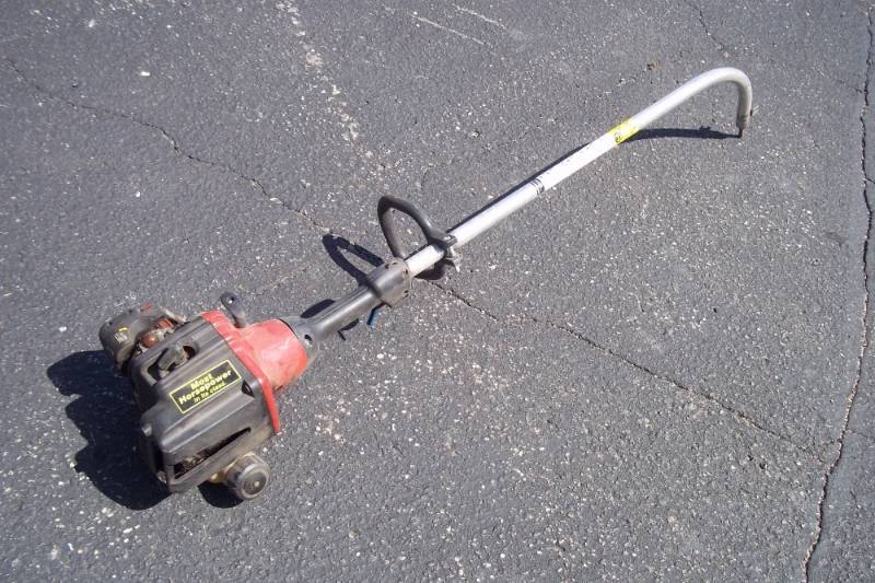 lot 33 image: Homelite String trimer motor