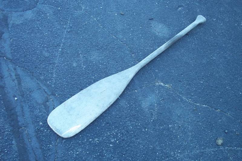 lot 43 image: Canoe paddle