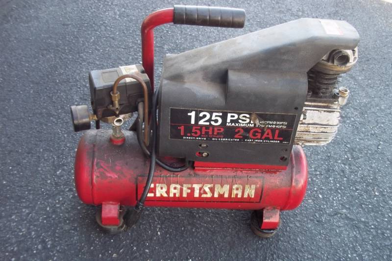 lot 45 image: 2 gallon Air Compressor