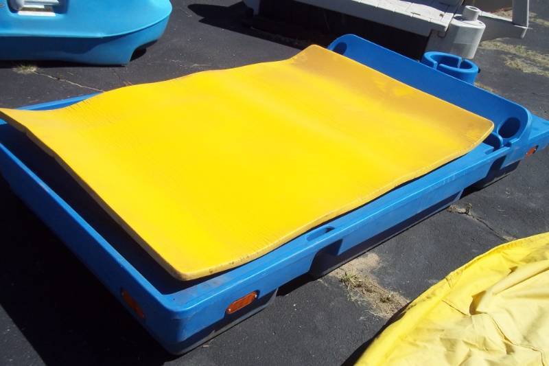 lot 75 image: Fun Raft with Cushion and cover