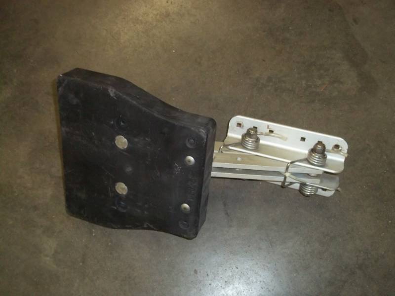 lot 79 image: Bolt on kicker motor bracket