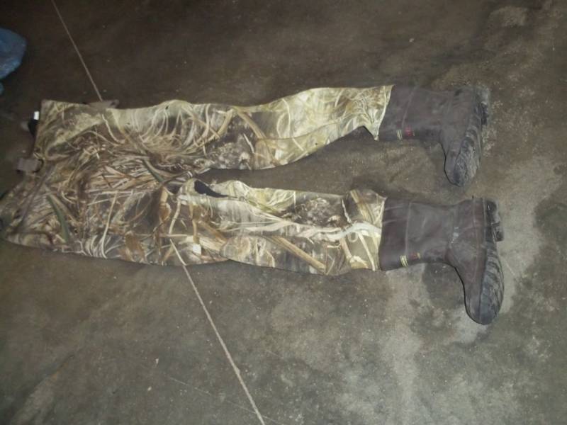 lot 96 image: Pair of insulated waders size 11