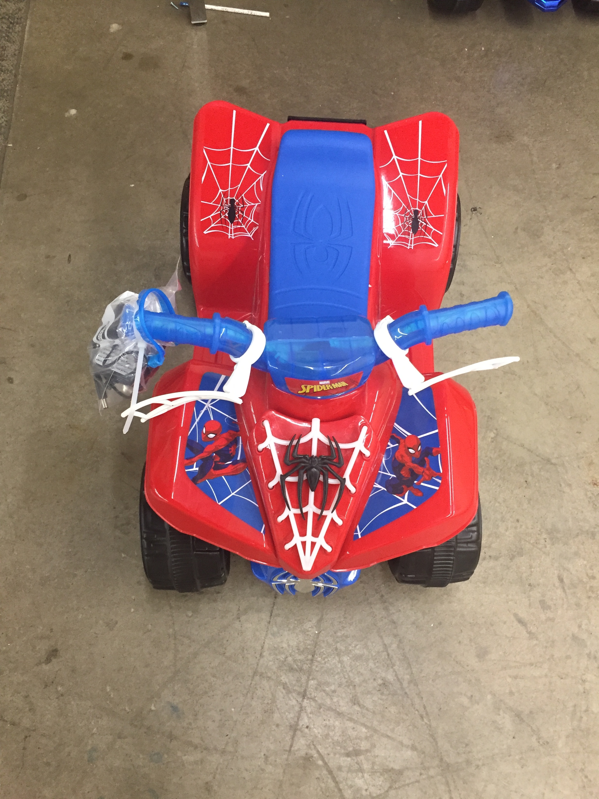lot 18 image: NEW 6 VOLT SPIDERMAN QUAD POWERWHEEL