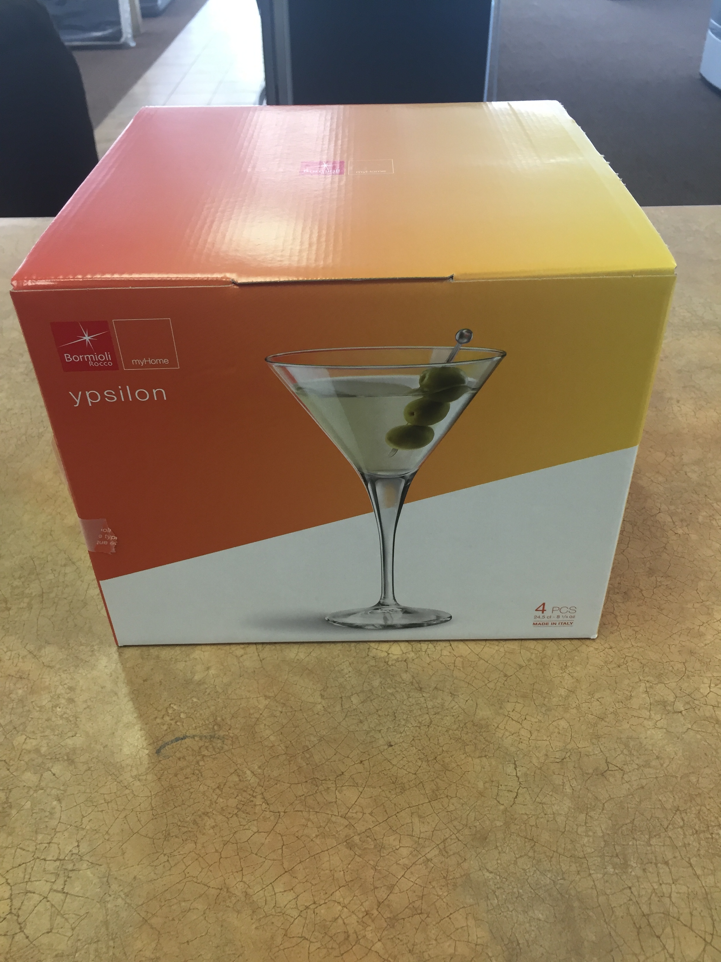 lot 20 image: NEW Bormioli Rocco Ypsilon Cocktail Pulled Stem Italy Martini Glasses Set of 4