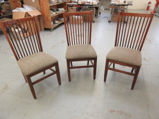 lot 733 image: 3 DINAIRE SPINDLE BACK UPHOLSTERED CHAIRS