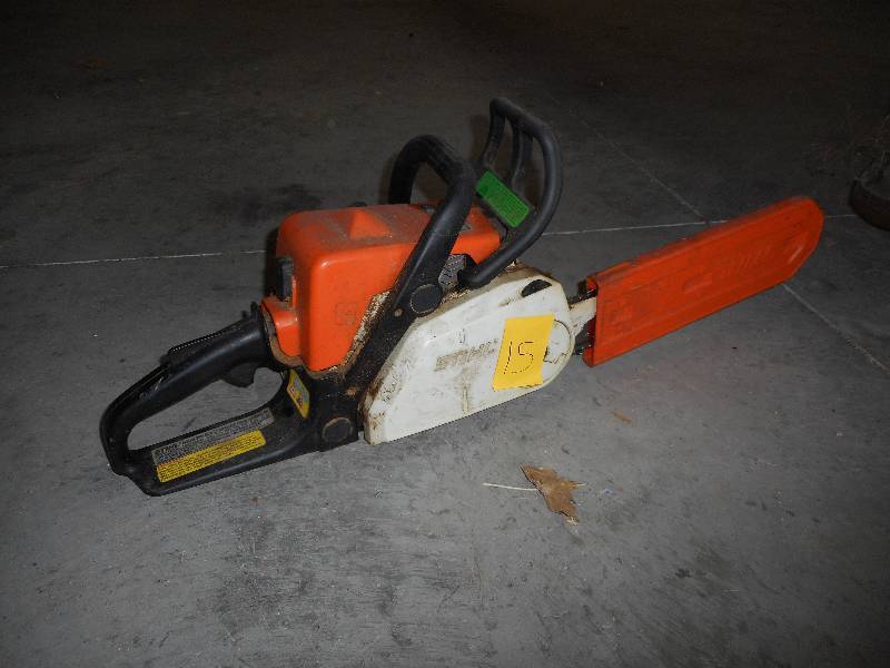 lot 15 image: Chain Saw