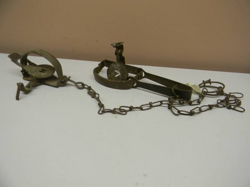lot 6 image: VINTAGE ANIMAL TRAPS 2 - SEE PICTURES
