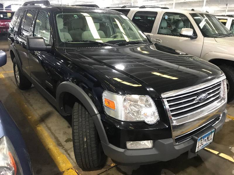 lot 11 image: 2006 Ford Explorer XLT 4x4