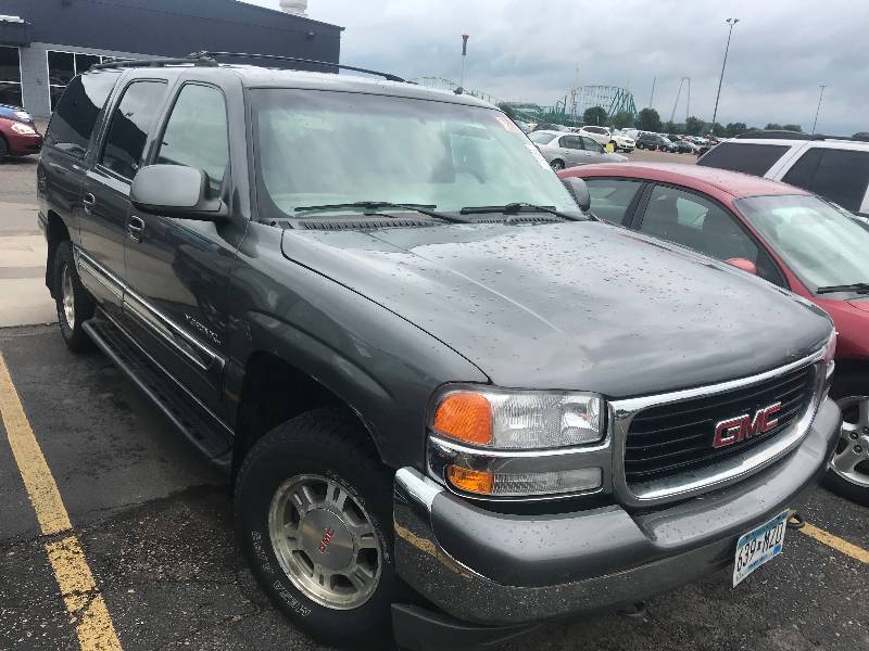 lot 30 image: 2002 GMC Yukon XL 1500 4x4