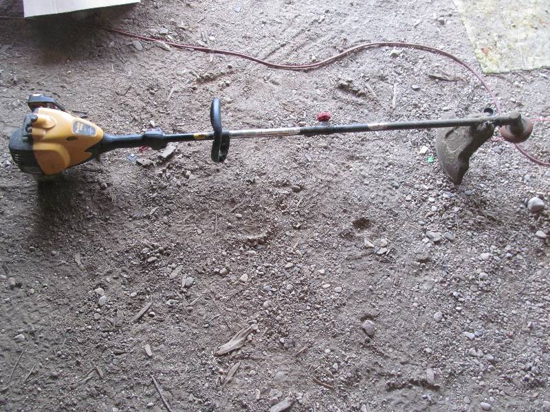 Poulan Pro string trimmer